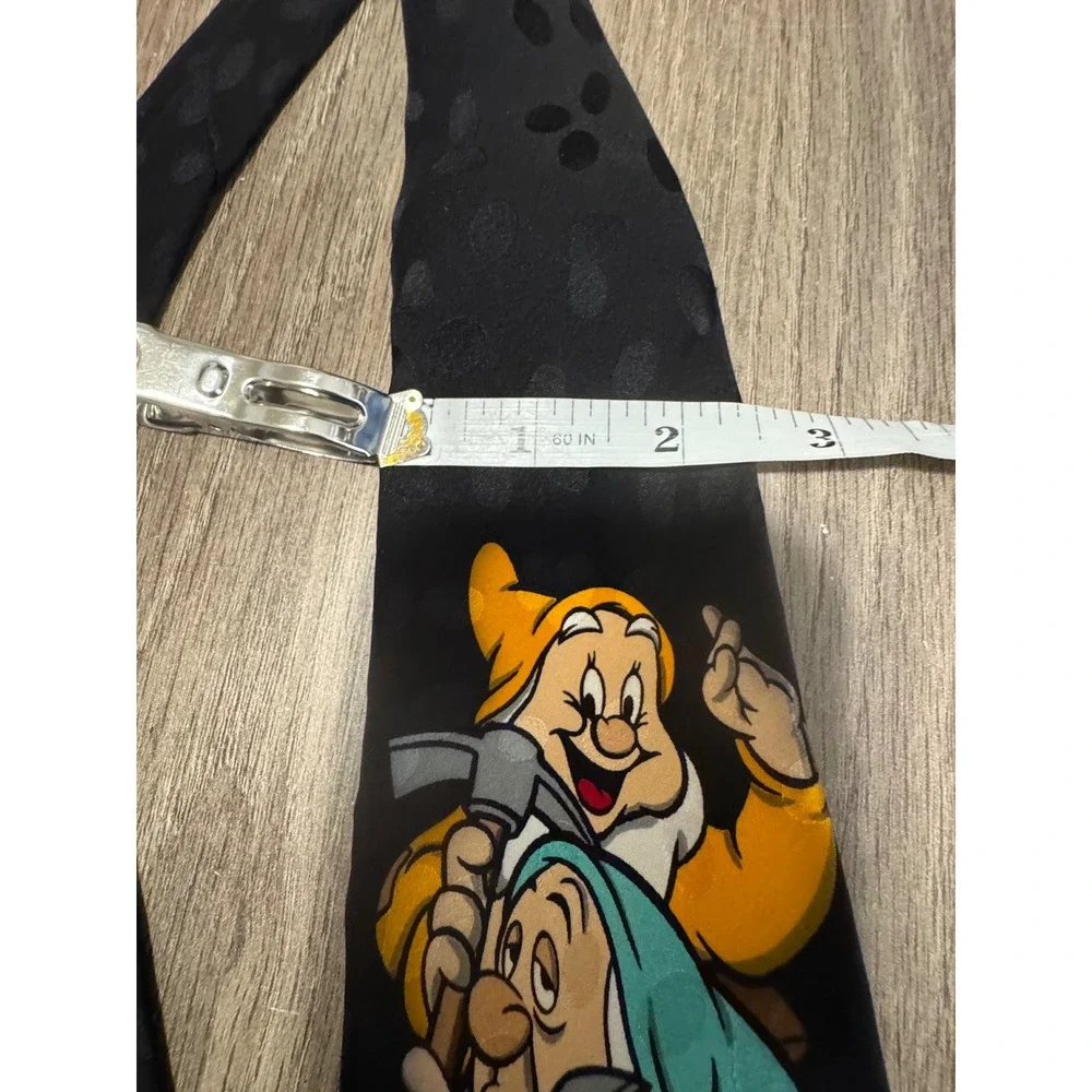 Vintage Disney Mickey Inc Mens 100% Silk Tie Seven Dwarfs Snow White Black‎  NWT